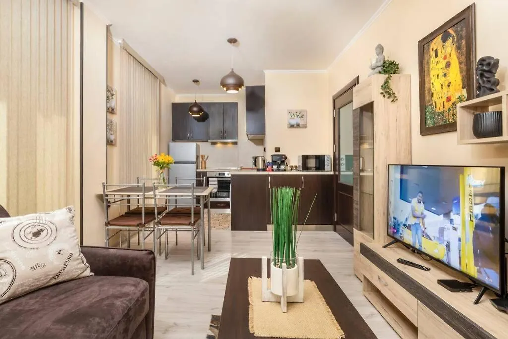 Cozy New Apartment 'Casa Vacanza ' ✵ Top Center ✵ Plovdiv 0*,
